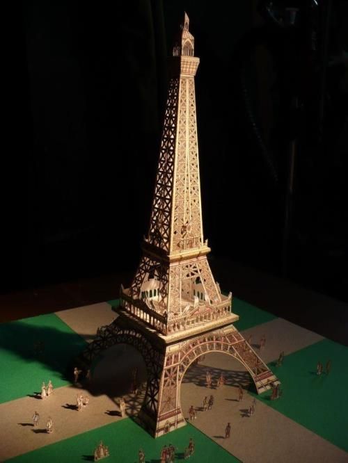 eiffel tower diorama